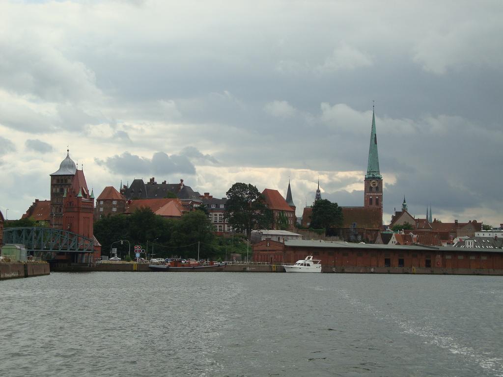 Hotel An Der Marienkirche Lubeka Zewnętrze zdjęcie